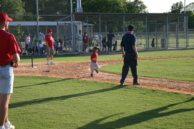 2006-05-11-Tball-168-August.JPG