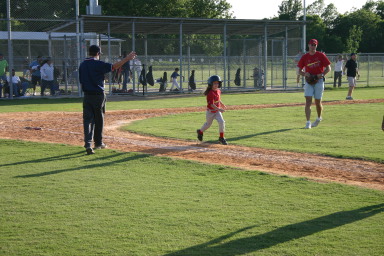 2006-05-11-Tball-181-Sierra-Travis-ump-calls-FAIR-Best.JPG