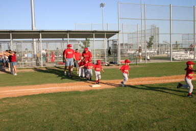 2006-05-11-Tball-198-shake-hands.JPG
