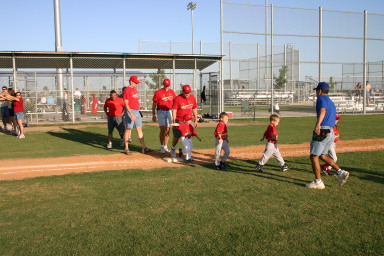 2006-05-11-Tball-199-shake-hands.JPG