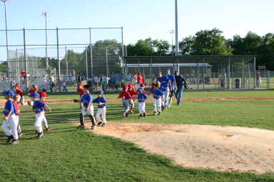2006-05-11-Tball-200-shake-hands.JPG