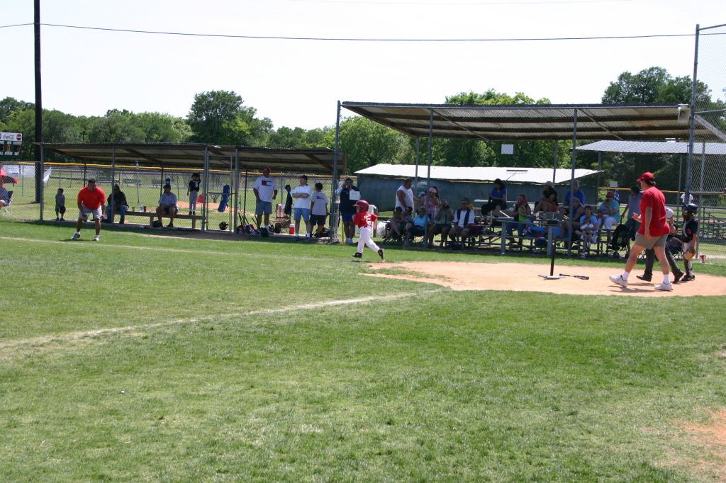 2006/05(May)/Tball-13th/1024x768_2006-05-13-Tball-007-Travis-Mason.JPG