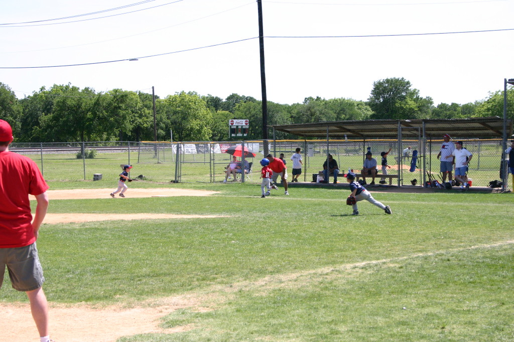 2006/05(May)/Tball-13th/1024x768_2006-05-13-Tball-014-Dax.JPG