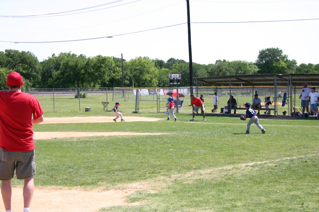 2006/05(May)/Tball-13th/1024x768_2006-05-13-Tball-015-Dax.JPG