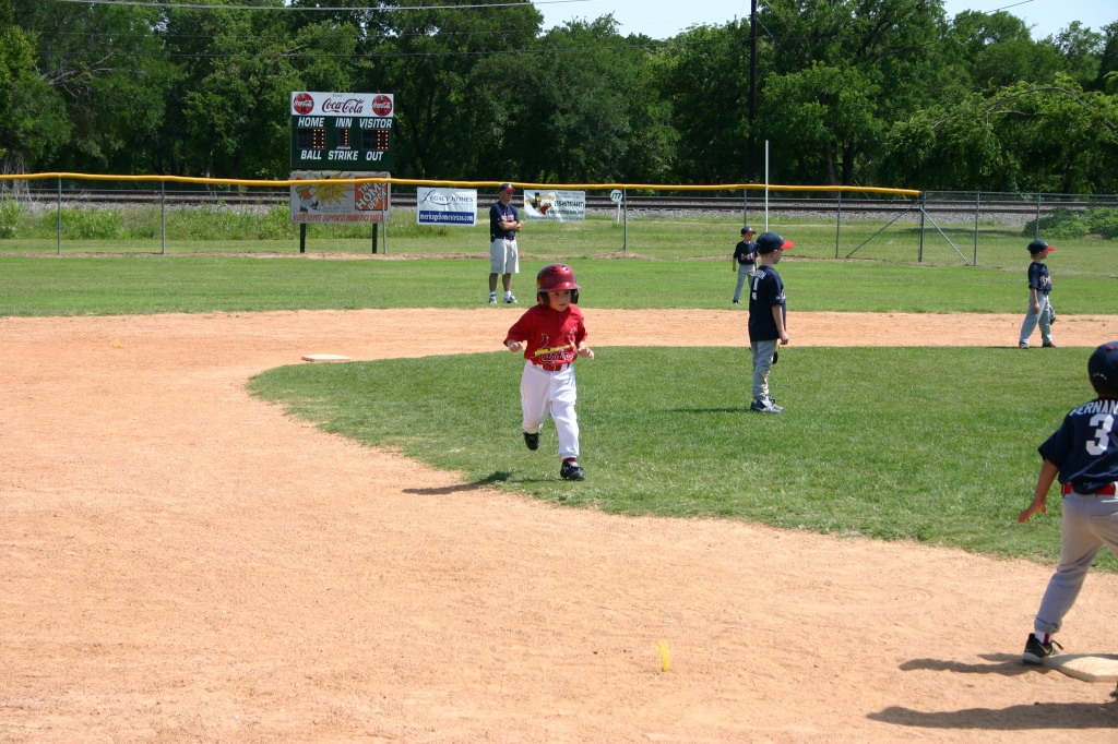 2006/05(May)/Tball-13th/1024x768_2006-05-13-Tball-021-Mason.JPG