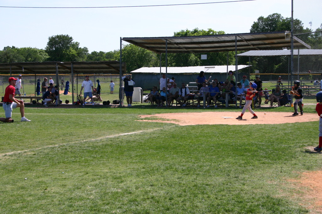 2006/05(May)/Tball-13th/1024x768_2006-05-13-Tball-048-Matthew.JPG