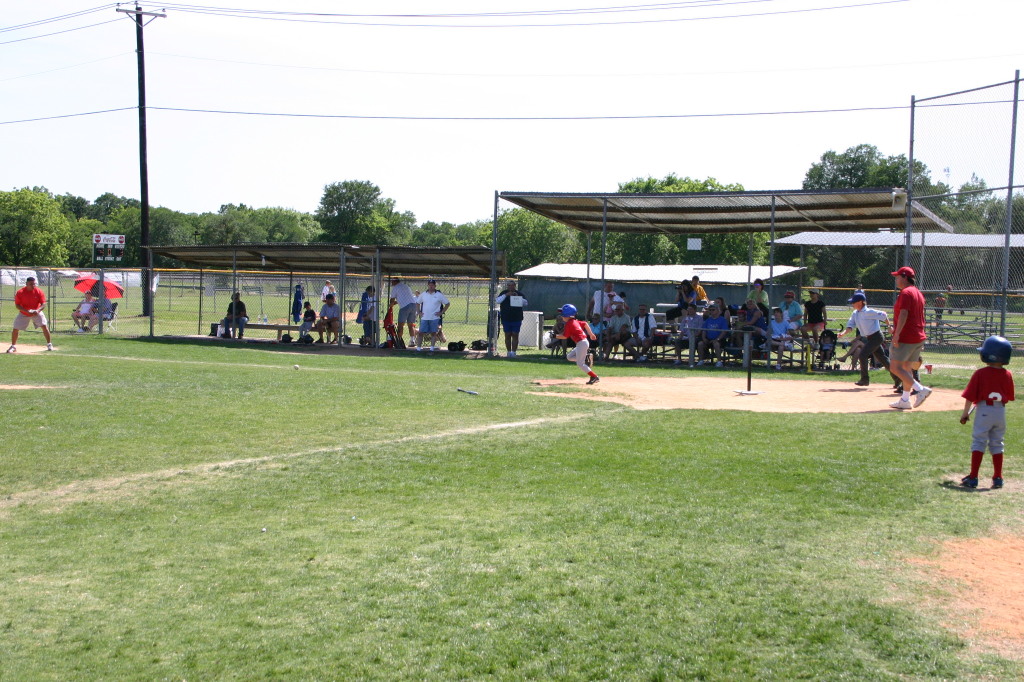 2006/05(May)/Tball-13th/1024x768_2006-05-13-Tball-049-Matthew.JPG