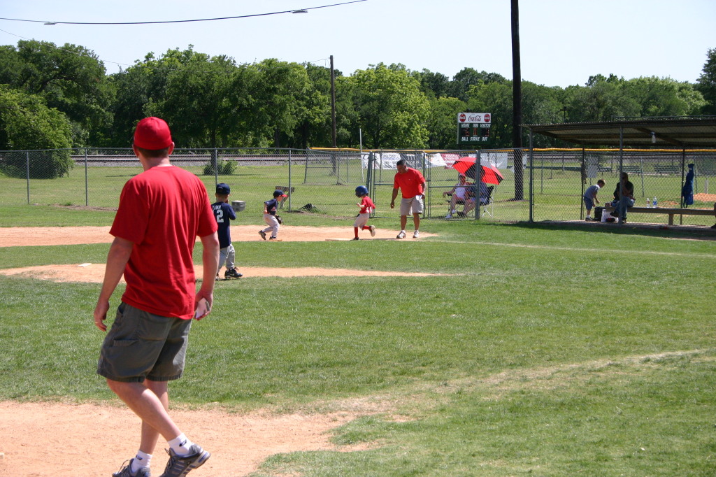 2006/05(May)/Tball-13th/1024x768_2006-05-13-Tball-071-Gabe.JPG