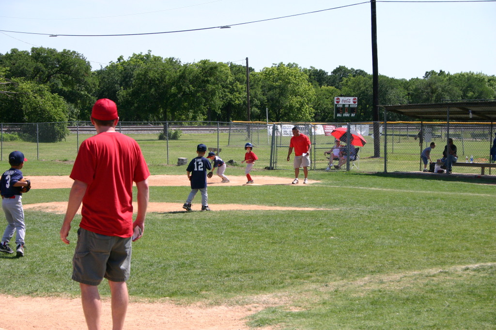 2006/05(May)/Tball-13th/1024x768_2006-05-13-Tball-073-Gabe.JPG