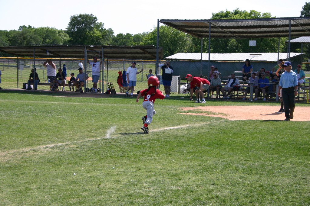 2006/05(May)/Tball-13th/1024x768_2006-05-13-Tball-096-Amanda.JPG