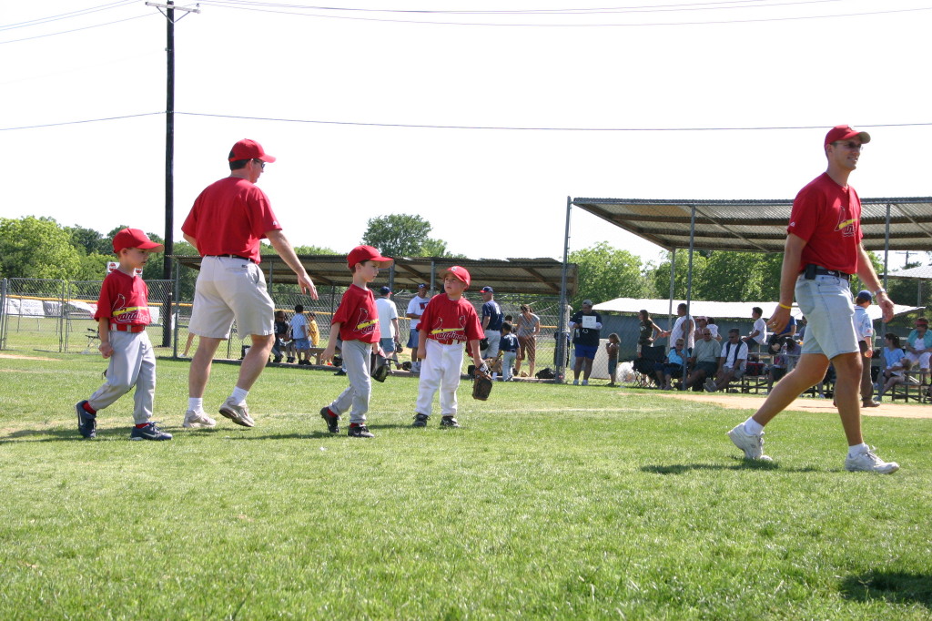2006/05(May)/Tball-13th/1024x768_2006-05-13-Tball-125-Nick-Dax-Mason-Travis.JPG