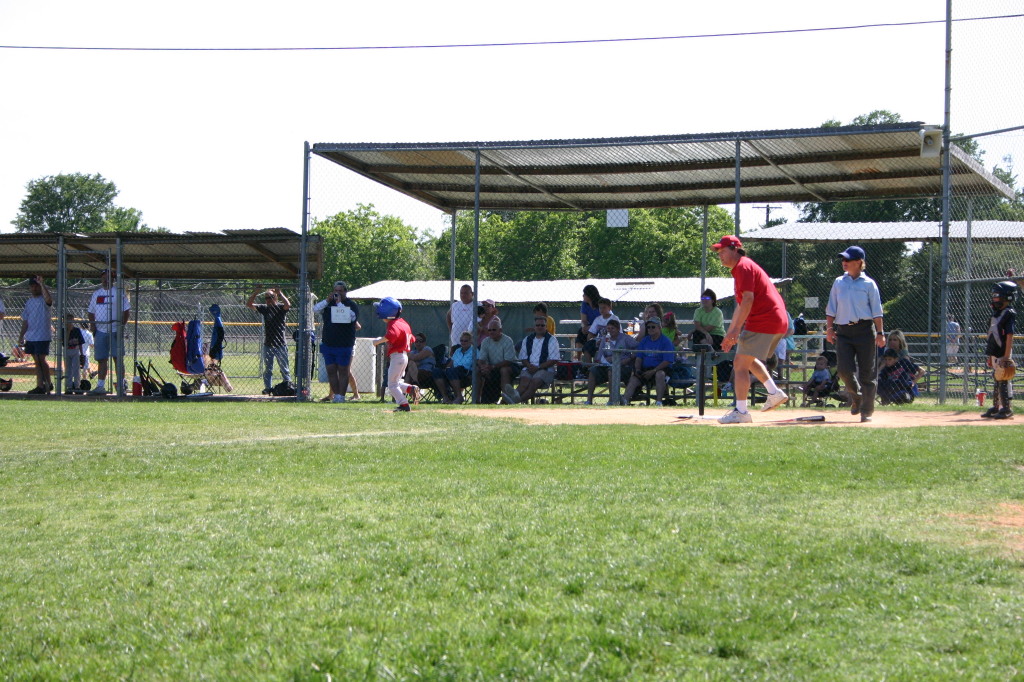 2006/05(May)/Tball-13th/1024x768_2006-05-13-Tball-131-Dax.JPG