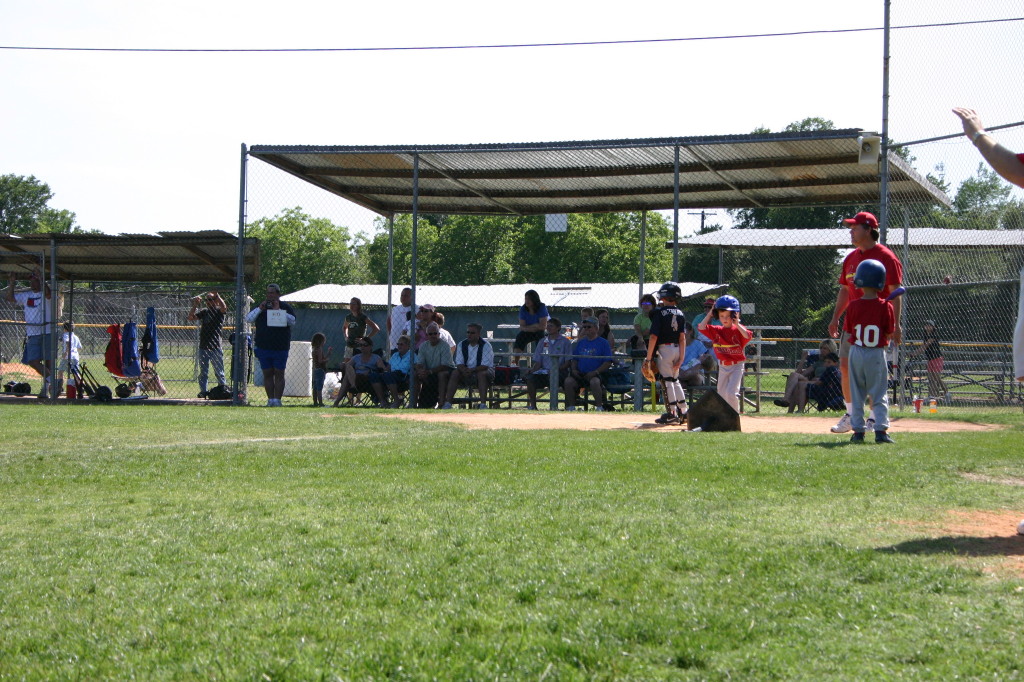 2006-05-13-Tball-154-Dax-scores-Chance.JPG