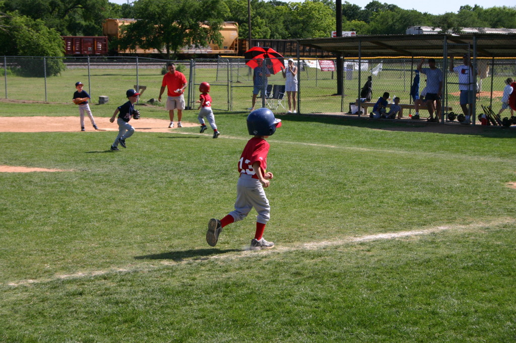 2006/05(May)/Tball-13th/1024x768_2006-05-13-Tball-175-Luke.JPG