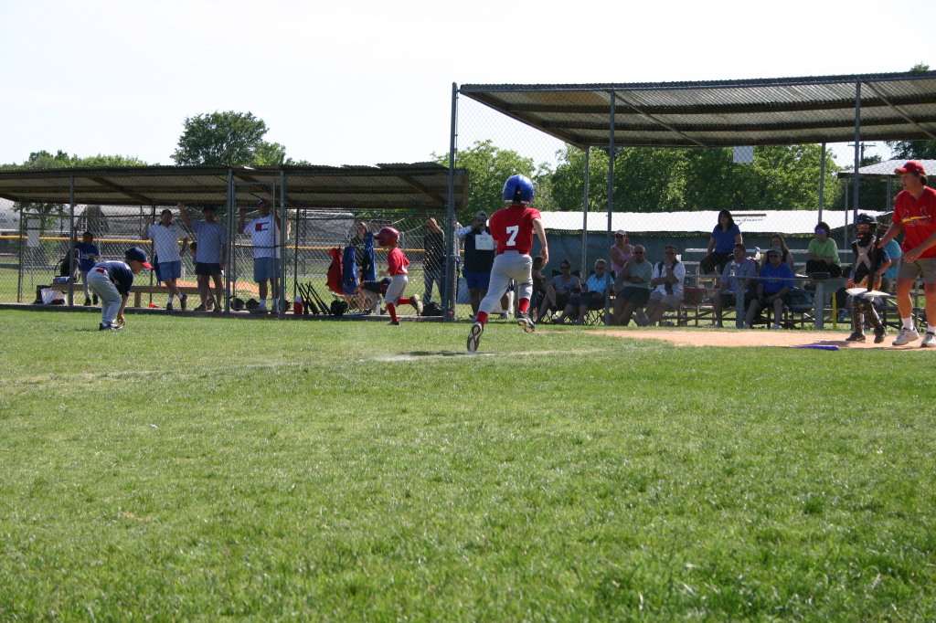 2006/05(May)/Tball-13th/1024x768_2006-05-13-Tball-181-Gabe-Matthew.JPG