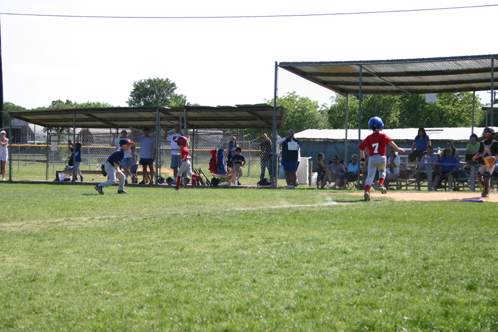 2006/05(May)/Tball-13th/1024x768_2006-05-13-Tball-182-Gabe-Matthew.JPG