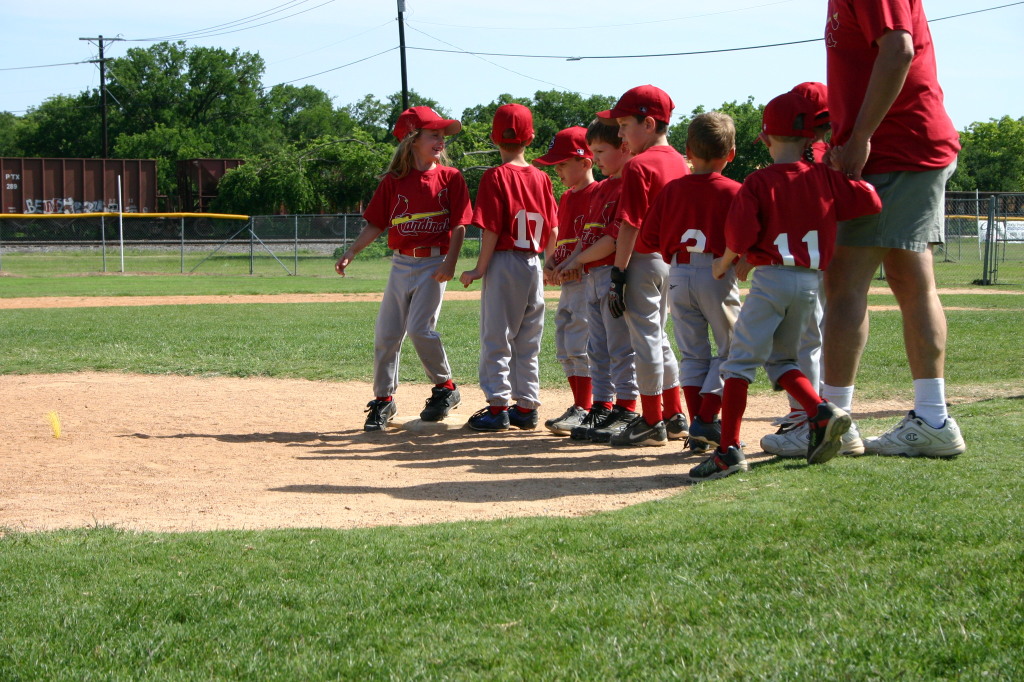 2006/05(May)/Tball-13th/1024x768_2006-05-13-Tball-187-shake-hands.JPG
