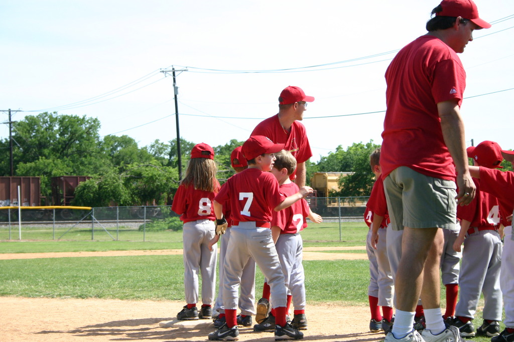 2006/05(May)/Tball-13th/1024x768_2006-05-13-Tball-190-shake-hands.JPG