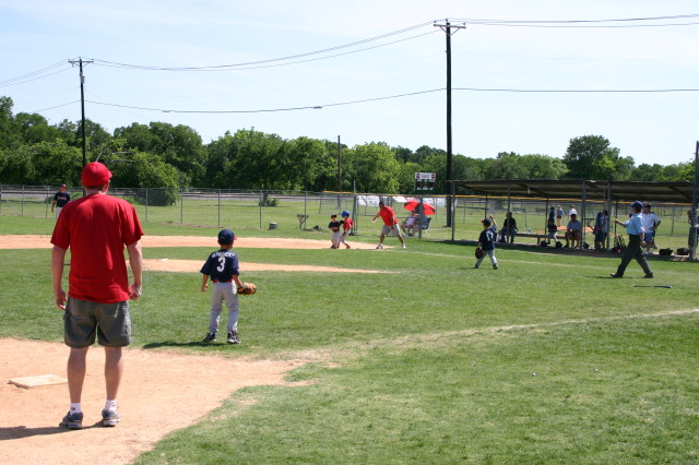 2006/05(May)/Tball-13th/640x480_2006-05-13-Tball-051-Matthew.JPG