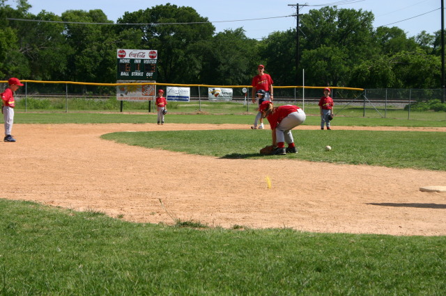 2006/05(May)/Tball-13th/640x480_2006-05-13-Tball-111-Sierra.JPG