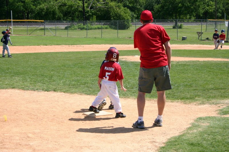 2006/05(May)/Tball-13th/800x600_2006-05-13-Tball-031-Mason.JPG