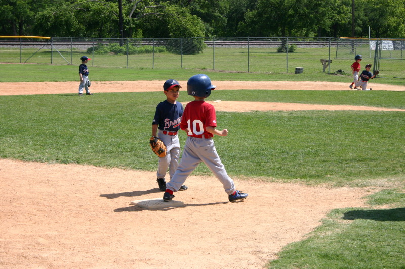 2006/05(May)/Tball-13th/800x600_2006-05-13-Tball-038-Chance.JPG