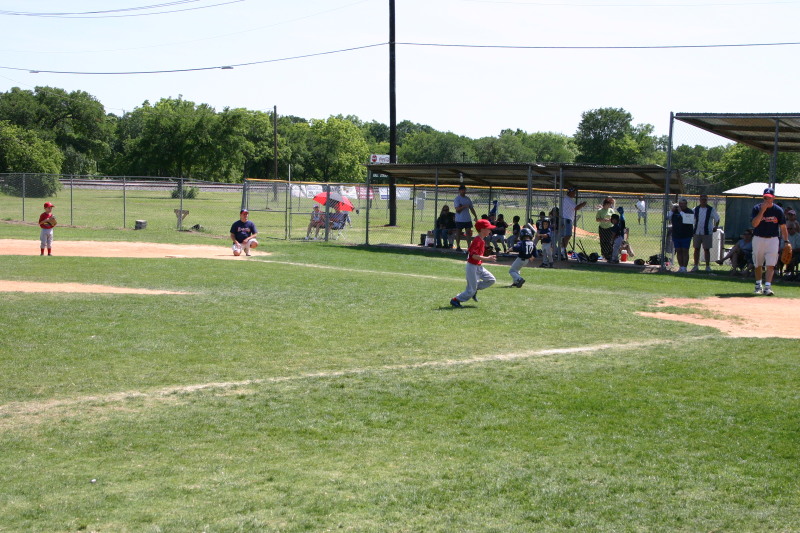 2006/05(May)/Tball-13th/800x600_2006-05-13-Tball-039-Chance.JPG