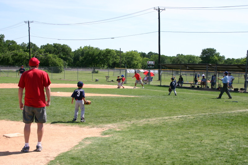 2006/05(May)/Tball-13th/800x600_2006-05-13-Tball-051-Matthew.JPG