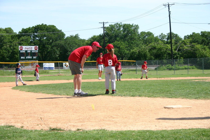 2006/05(May)/Tball-13th/800x600_2006-05-13-Tball-112-Sierra.JPG