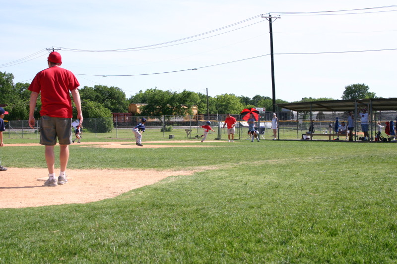 2006/05(May)/Tball-13th/800x600_2006-05-13-Tball-159-Chance.JPG