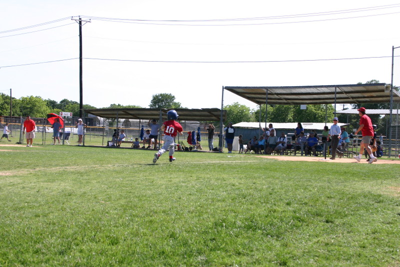 2006/05(May)/Tball-13th/800x600_2006-05-13-Tball-170-Chance.JPG