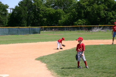 2006-05-13-Tball-003-Gabe-Mason.JPG