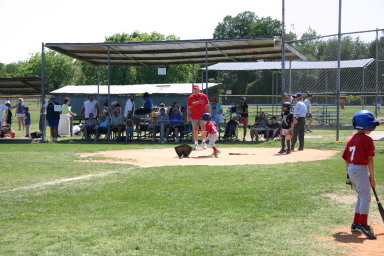 2006-05-13-Tball-033-Luke.JPG