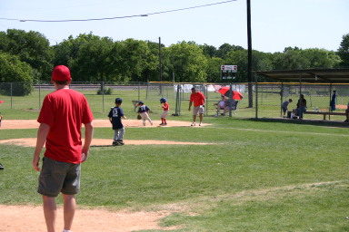 2006-05-13-Tball-072-Gabe.JPG