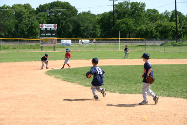 2006-05-13-Tball-081-Gabe.JPG
