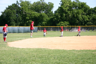 2006-05-13-Tball-116-Gabe-August-Nick-Case.JPG