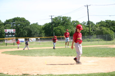 2006-05-13-Tball-122-Sierra-Case-Travis.JPG
