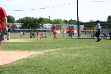 2006-05-13-Tball-138-Dax.JPG