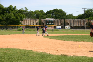 2006-05-13-Tball-142-Dax.JPG