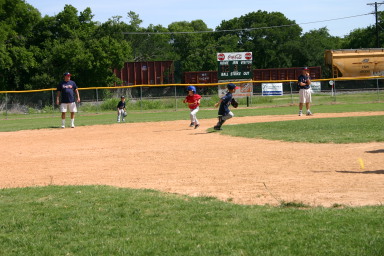 2006-05-13-Tball-144-Dax.JPG