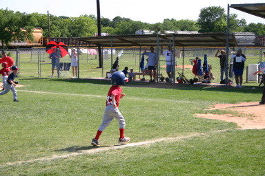 2006-05-13-Tball-176-Luke.JPG