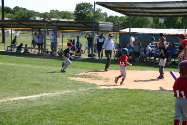 2006-05-13-Tball-177-Luke.JPG
