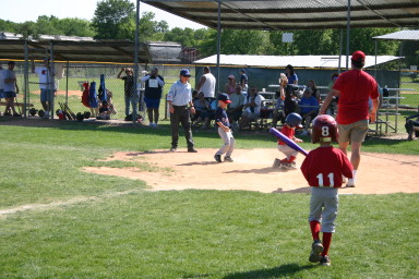 2006-05-13-Tball-178-Luke.JPG