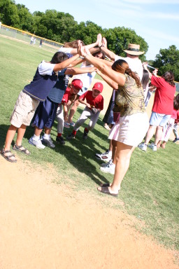 2006-05-13-Tball-200-tunnel-Sierra-Matthew.JPG