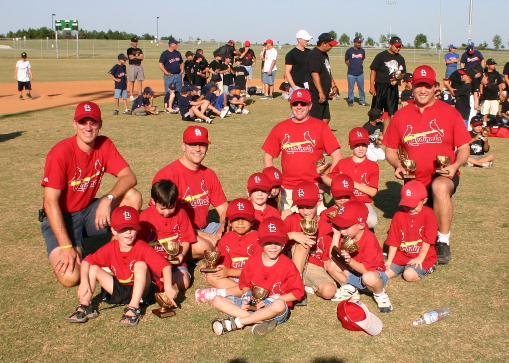 2006/05(May)/Tball-19th-closing-ceremonies/1024x768_2006-05-19-Tball-closing-ceremonies-05.JPG
