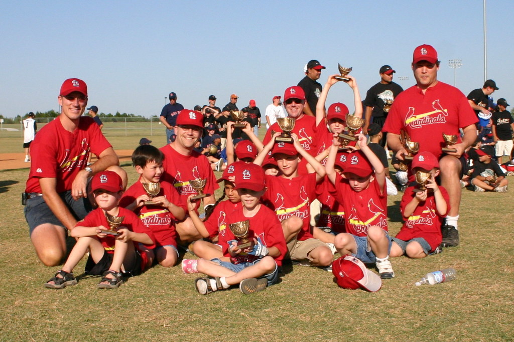 2006/05(May)/Tball-19th-closing-ceremonies/1024x768_2006-05-19-Tball-closing-ceremonies-08.JPG