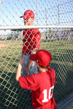 2006-05-19-Tball-coaches-vs-umpires-2-Travis-Chance.JPG