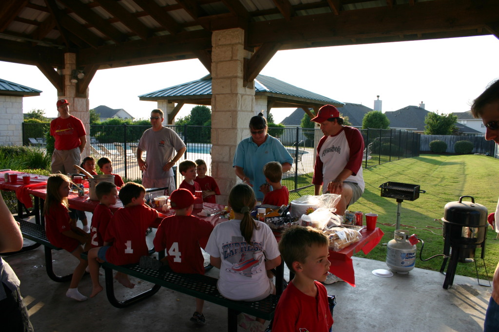 2006/05(May)/Tball-party/1024x768_2006-05-23-Tball-party-04.JPG