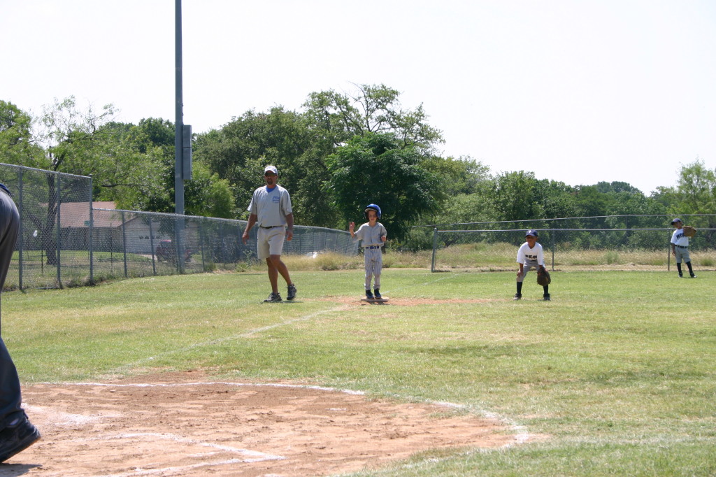 2006/06(June)/2006-06-11-Tball-Tournament/1024x768_2006-06-11-PYSA-Bulldog-Tournament-15-Chance.JPG