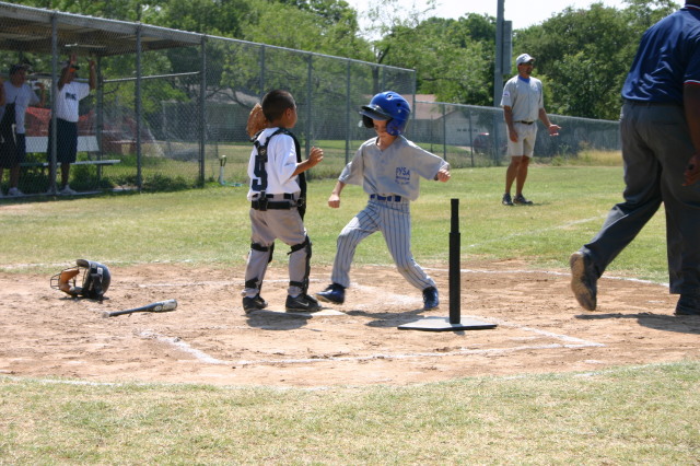 2006/06(June)/2006-06-11-Tball-Tournament/640x480_2006-06-11-PYSA-Bulldog-Tournament-20-Chance.JPG
